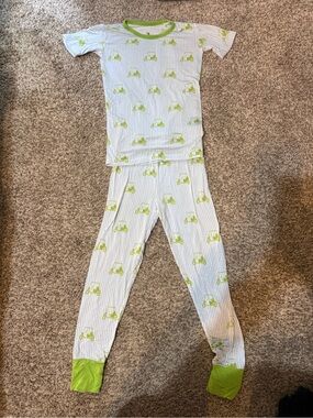 Kiki + Lulu Kids Green Golf Print Pajama Set